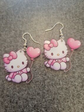 Hello Kitty Pink Heart Balloon Earrings